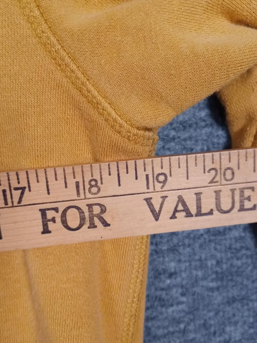 Levi's Men's Long Sleeve Pullover Size Small Mustard Yellow Shirt With Logo